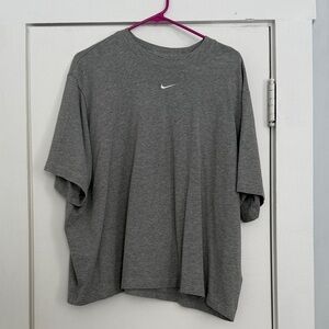 Nike Women's Gray Short Sleeve Tee